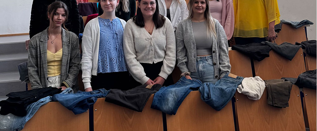 user-28-2025_04_Kleidertausch